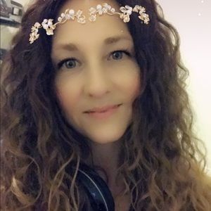 Meet your Posher, Suzanne